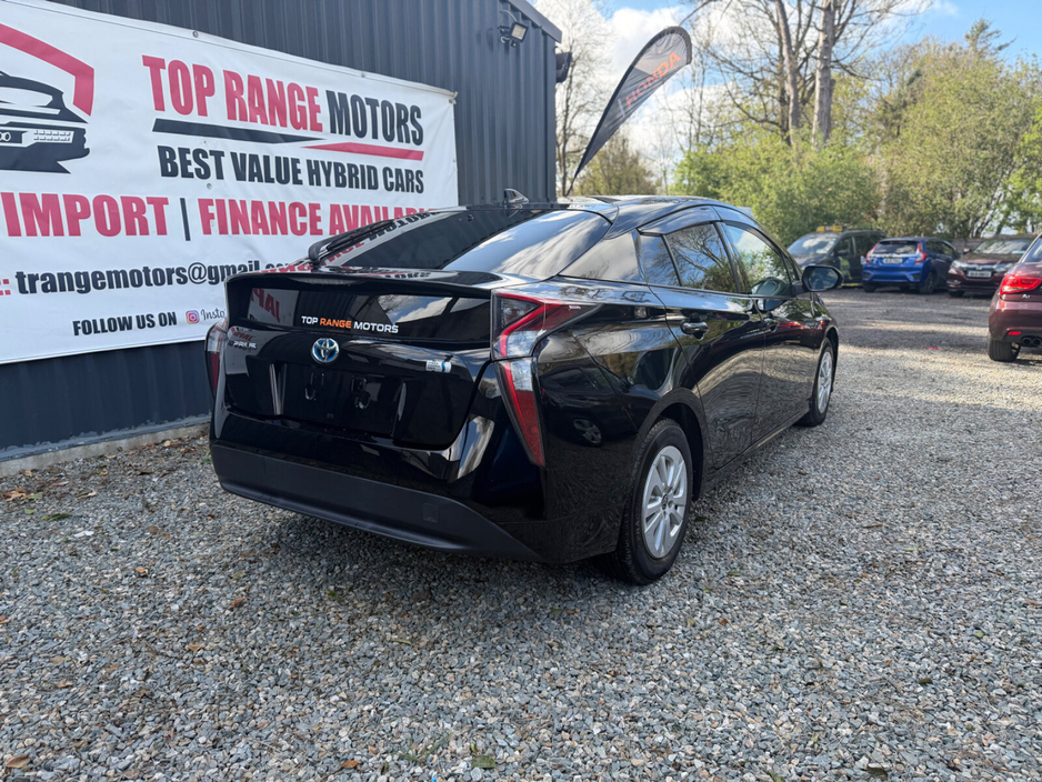 2018 Toyota Prius - image 11