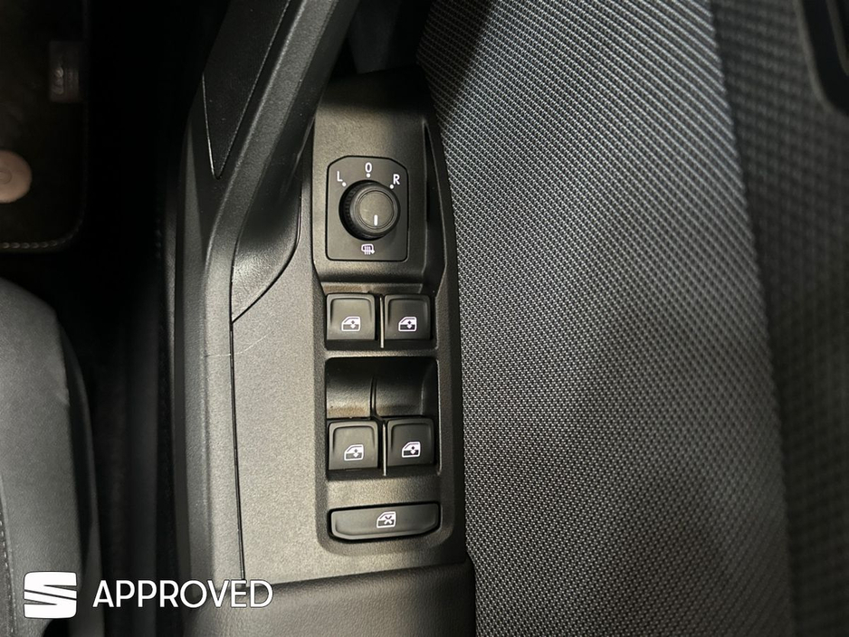 2025 SEAT Leon - image 17