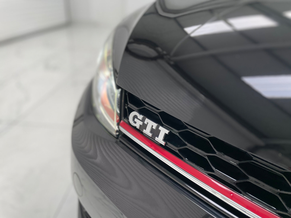 2019 Volkswagen Golf - image 9