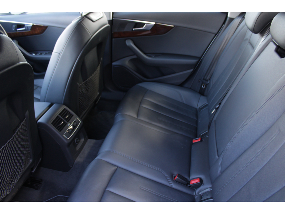 2016 Audi A4 - image 21