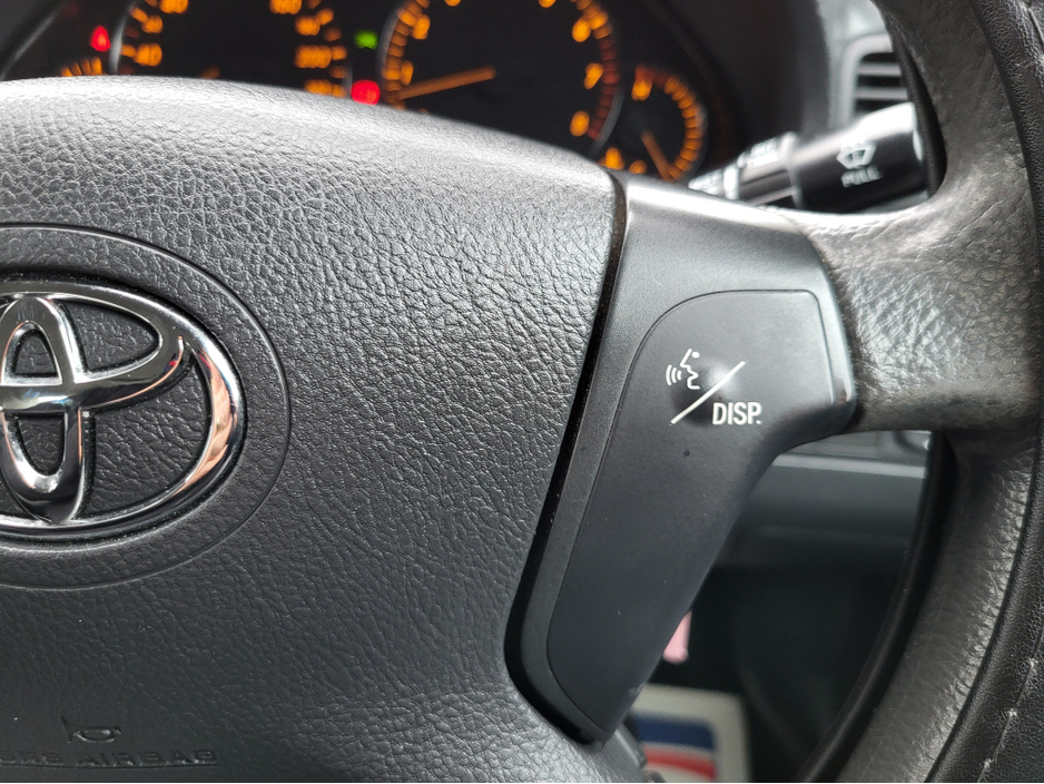 2006 Toyota Avensis - image 19