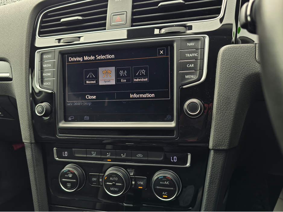 2016 Volkswagen Golf ( 162 REG ) 1.4 HIGHLINE EDITION ALCANTARA SEATS PRIVACY GLASS REVERSING CAMERA - SIMI DEALER - LOW ROAD TAX BAND €16,450