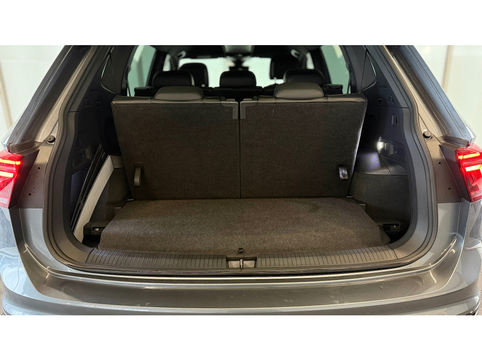 2024 Volkswagen Tiguan A7 R-LINE 2.0 TDI D7F 150 €54,900