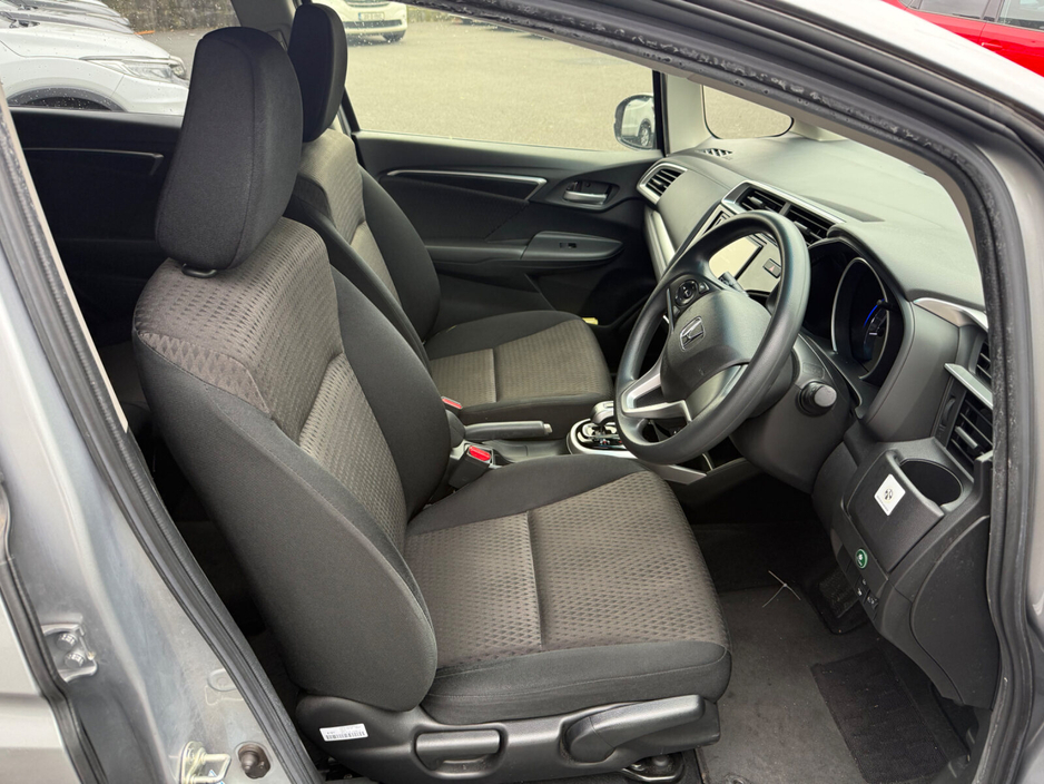 2018 Honda Fit - image 19