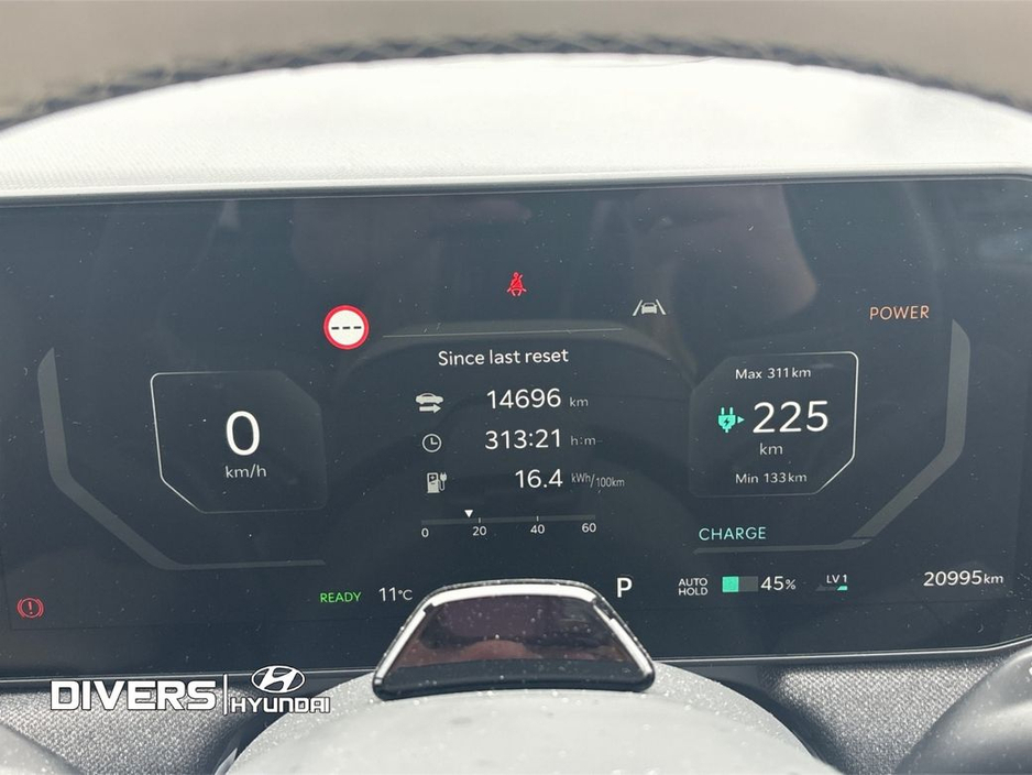 2025 Kia EV3 - image 17