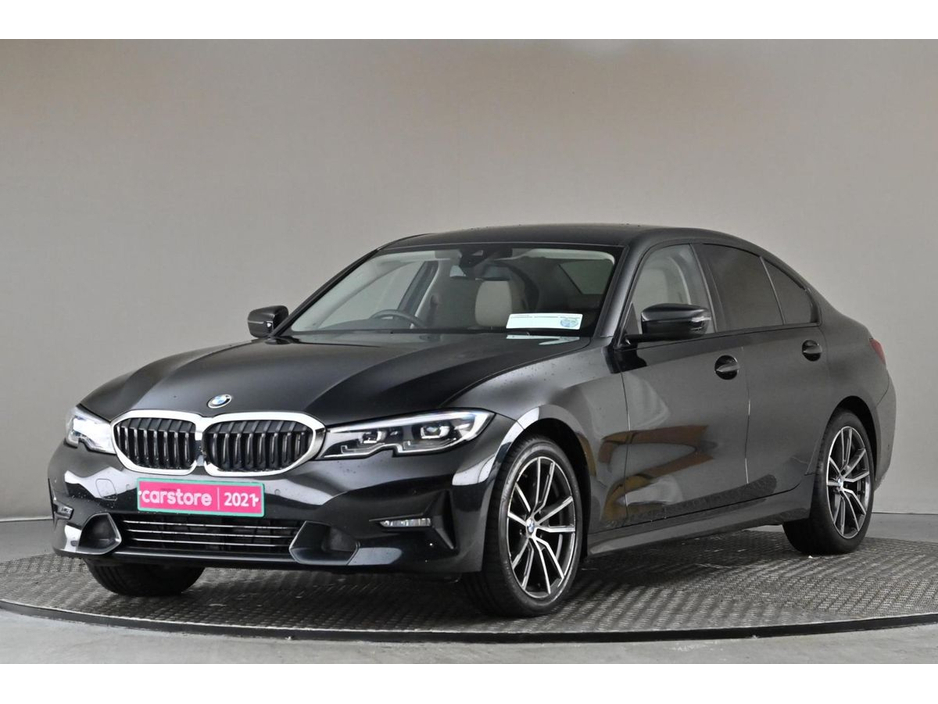 2021 BMW 3 Series - image 3