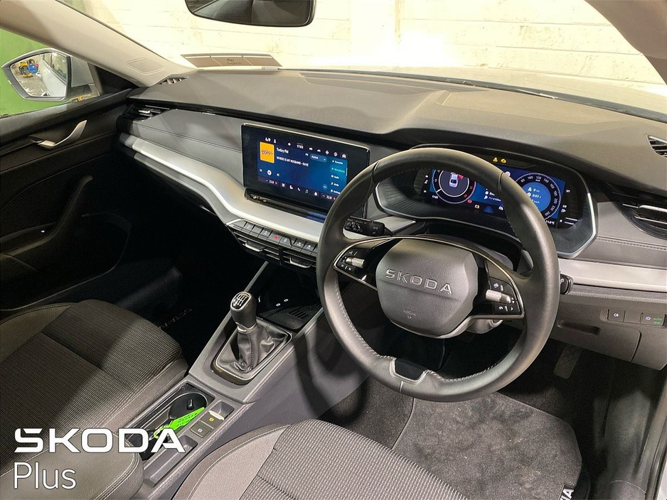 2025 Skoda Octavia - image 7