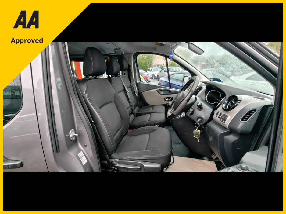 2016 Renault Trafic Passenger 2016 Crewcab 6 Seater €13,950