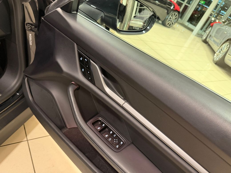 2024 Porsche Taycan 4S NEW MODEL=HUGE SPEC//PAN ROOF//242 REG=2 YEAR WARRANTY=TAILORED FINANCE PACKAGES INCL PCP AVAILABLE=TRADE IN'S WELCOME €94,995