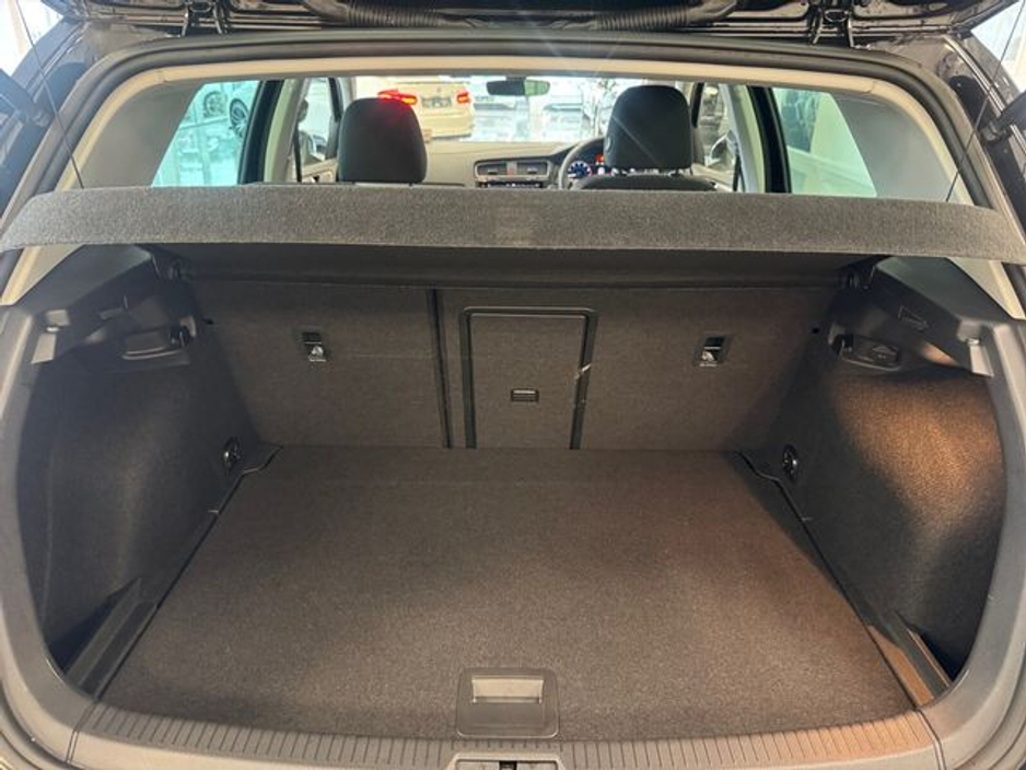 2019 Volkswagen Golf - image 18