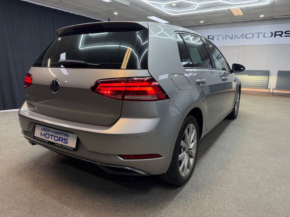 2018 Volkswagen Golf - image 12