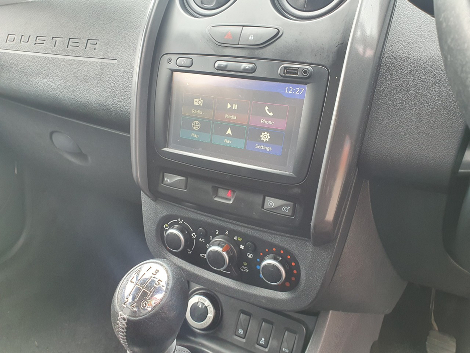 2018 Dacia Duster - image 6