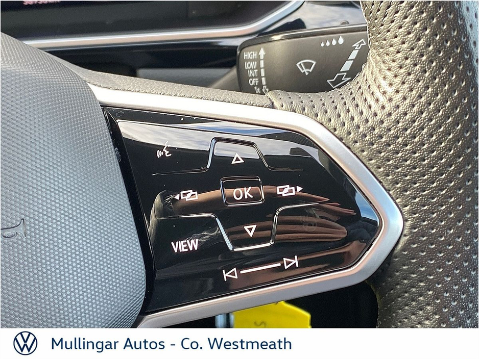 2023 Volkswagen T-Roc 2.0 TDI 116HP R-Line €32,450