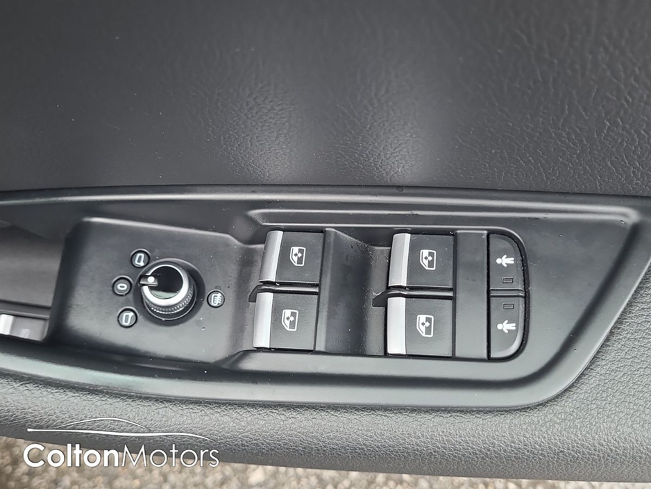 2017 Audi A4 - image 16