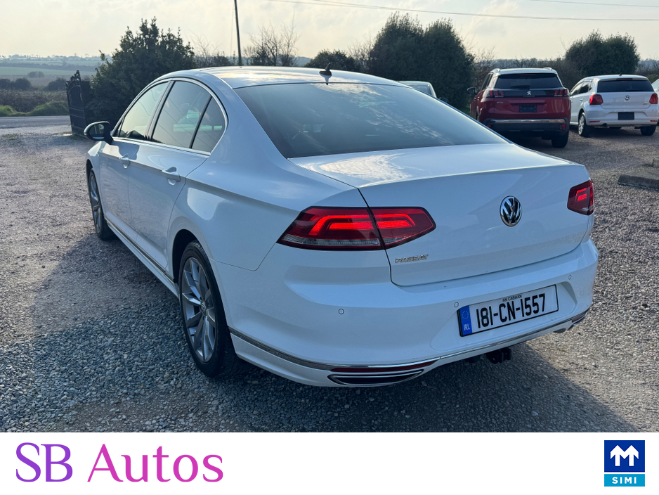 2018 Volkswagen Passat - image 6