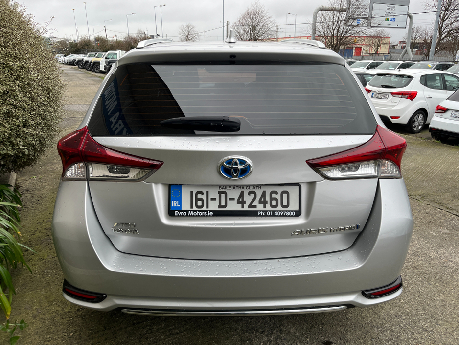 2016 Toyota Auris - image 7