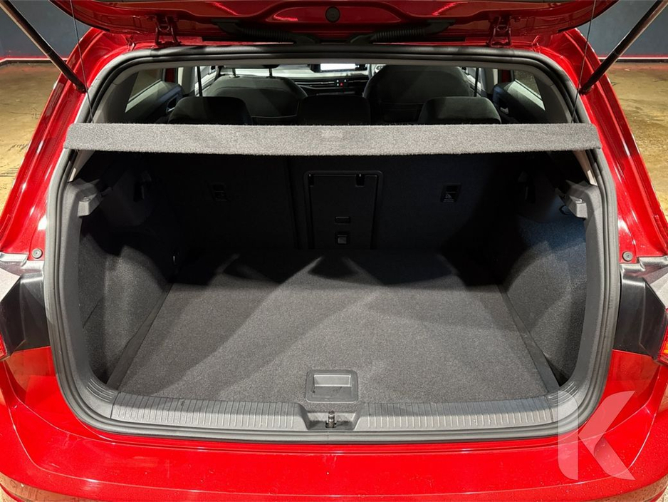 2023 Volkswagen Golf - image 21