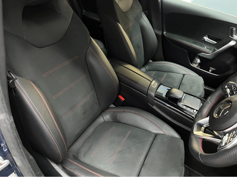 2020 Mercedes-Benz A Class 2020 MERCEDES-BENZ A200D AMG LINE 2.0 AUTOMATIC / CRUISE CONTROL / REVERSE CAMERA / ELECTRIC MEMORY & HEATED SEATS / PADDLE SHIFTERS