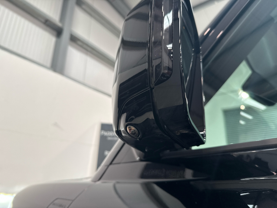 2025 Land Rover Defender - image 23