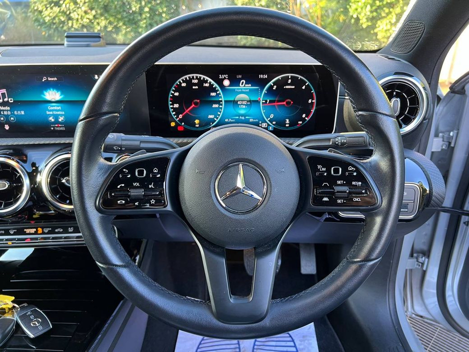 2020 Mercedes-Benz A Class A200d EXCLUSIVE AUTO // FULL SERVICE HISTORY // VIRTUAL COCKPIT // NEW 19" AMG ALLOYS // HEATED POWERED SEATS €26,900
