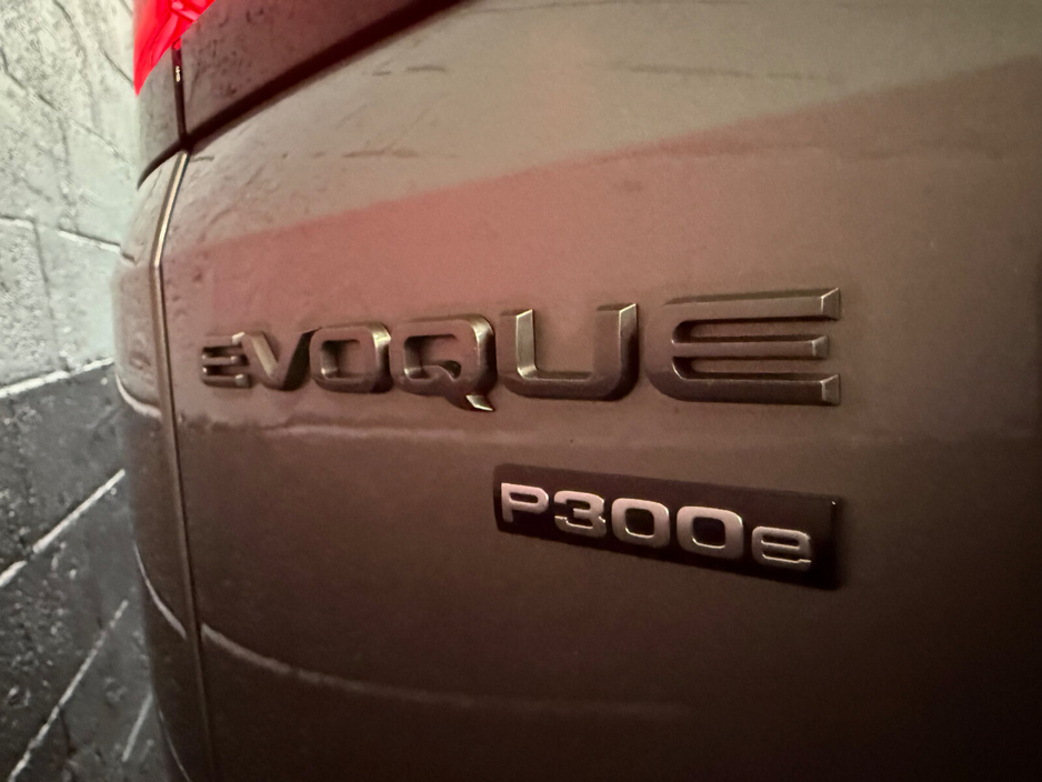 2022 Land Rover Range Rover Evoque - image 27