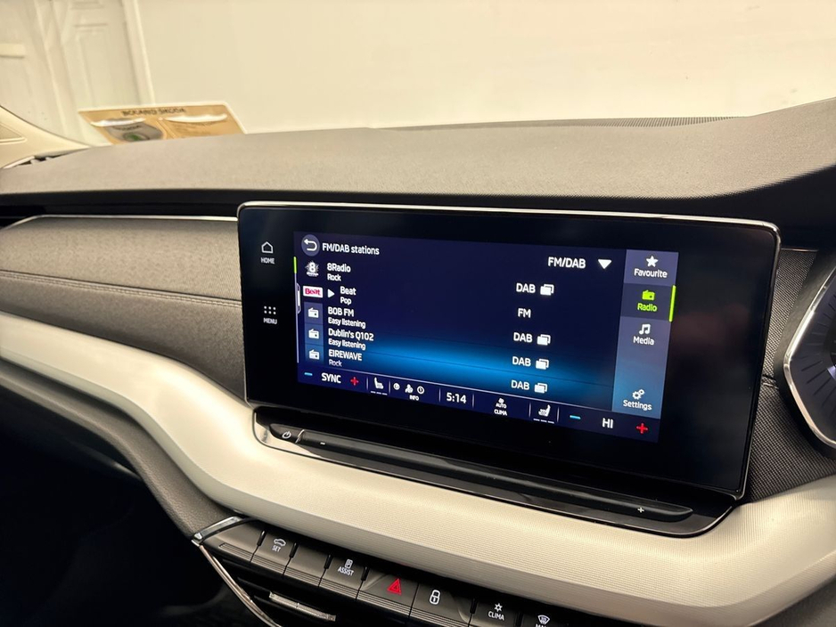 2023 Skoda Octavia - image 18