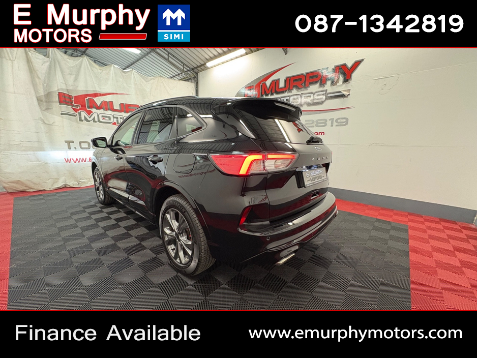 2022 Ford Kuga - image 6