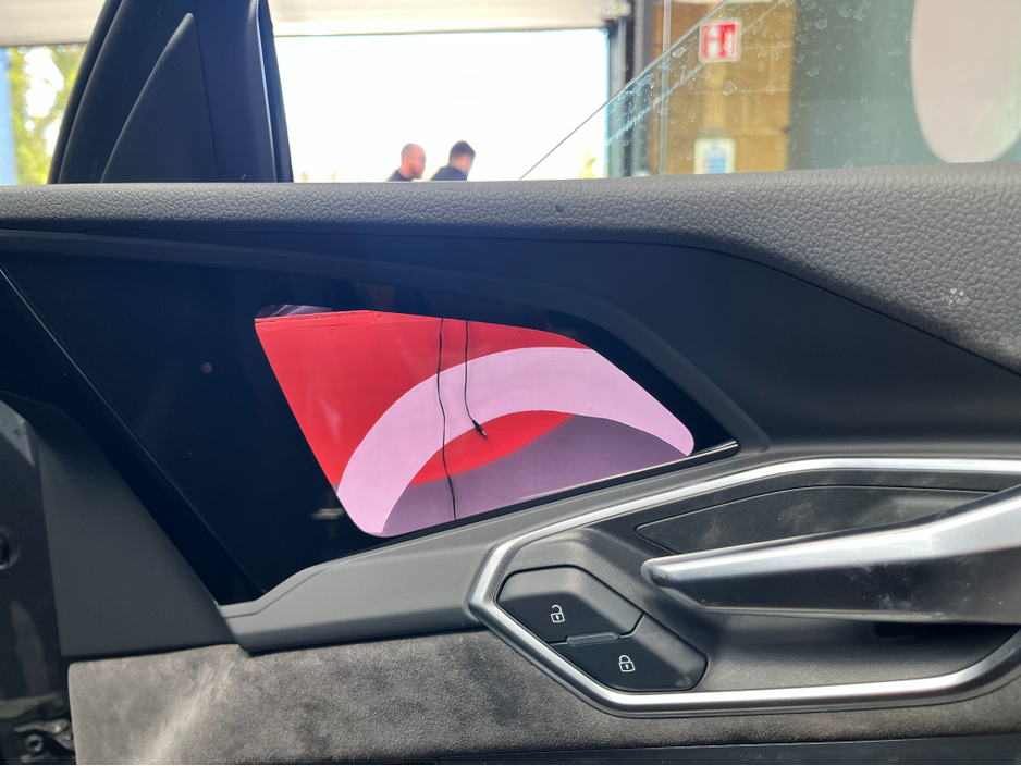 2021 Audi e-tron - image 15