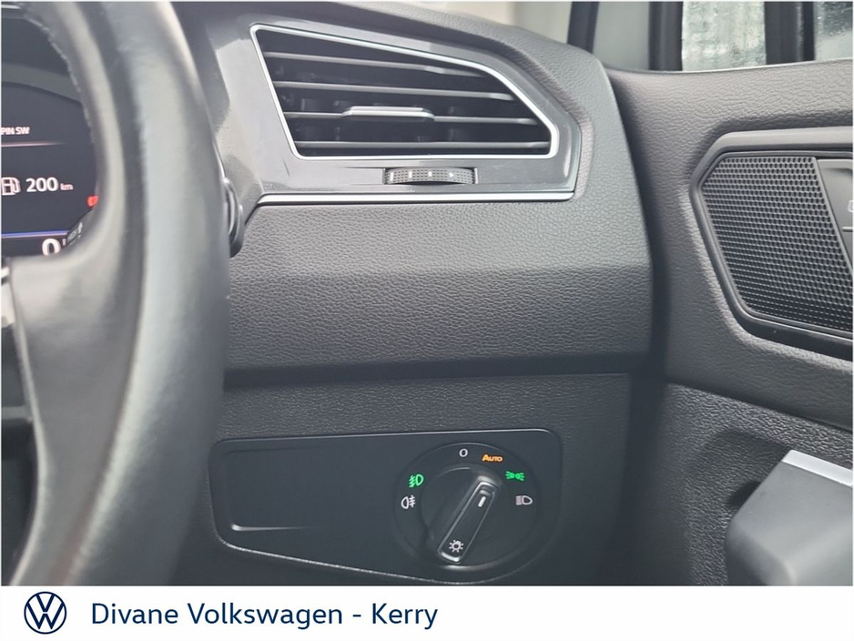 2020 Volkswagen Tiguan - image 19
