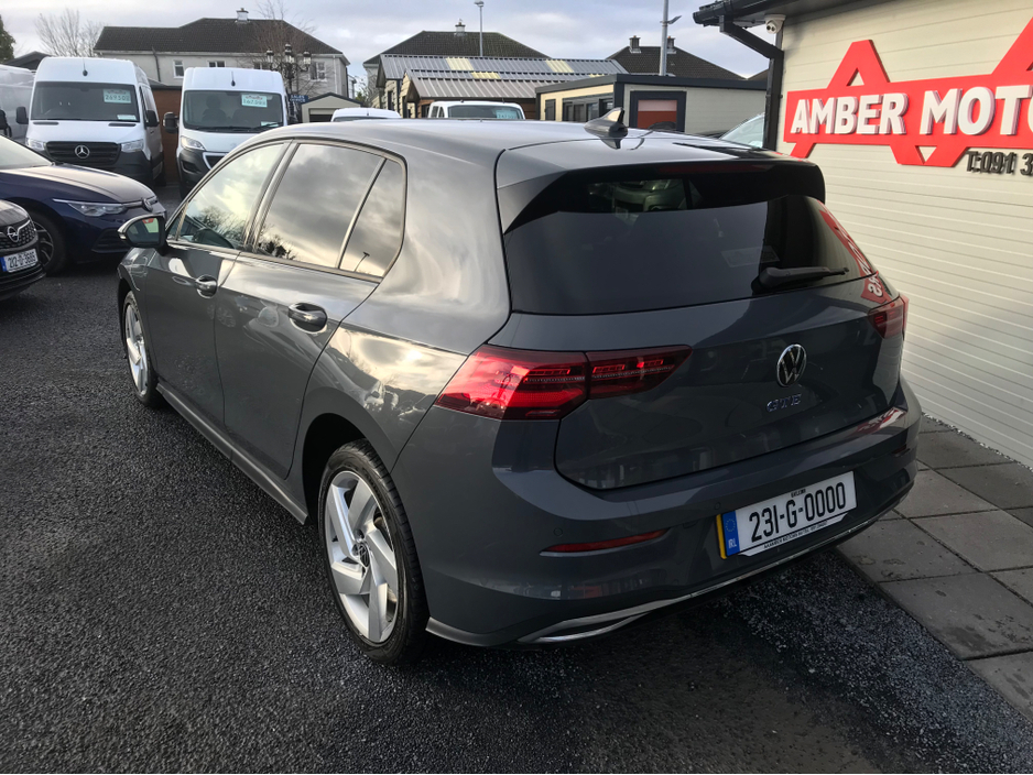 2023 Volkswagen Golf - image 17