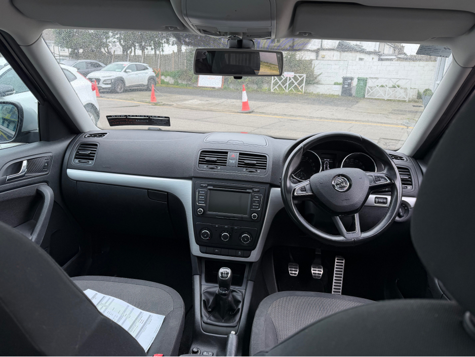 2014 Skoda Yeti - image 6