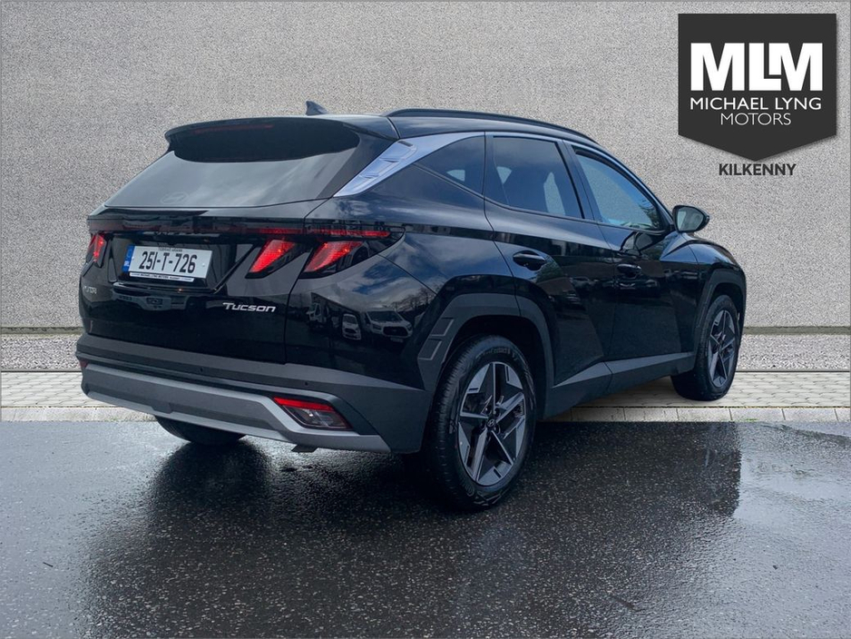 2025 Hyundai Tucson - image 8