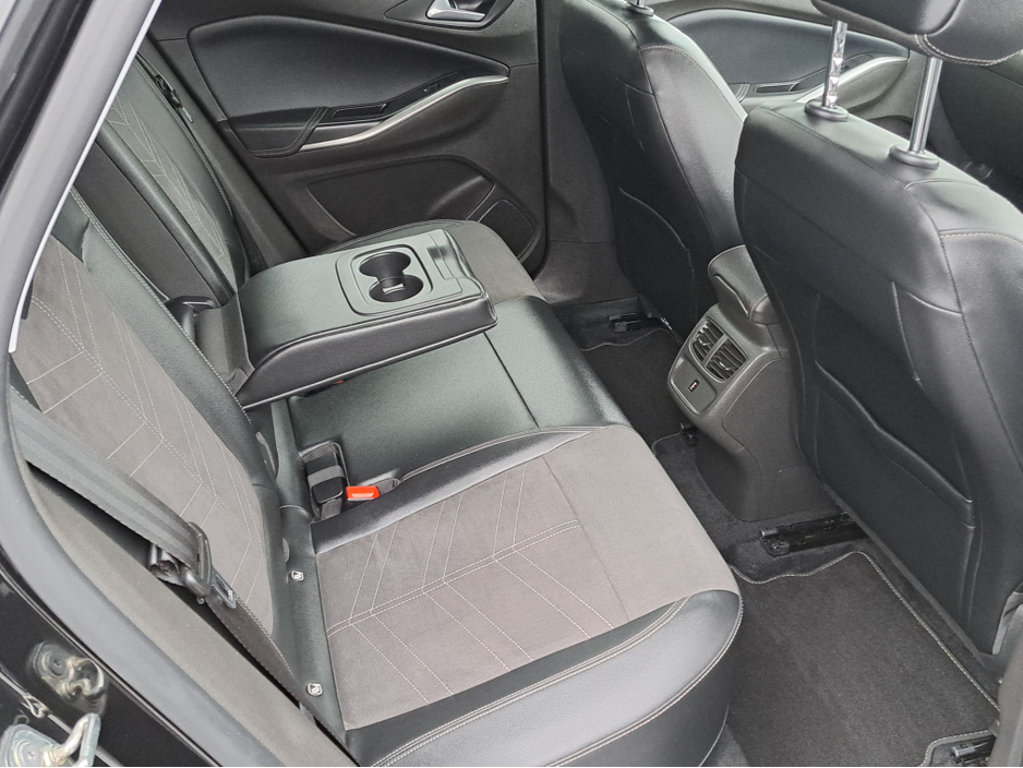 2023 Opel Grandland - image 15