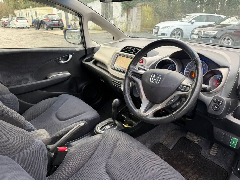 2013 Honda Fit - image 12