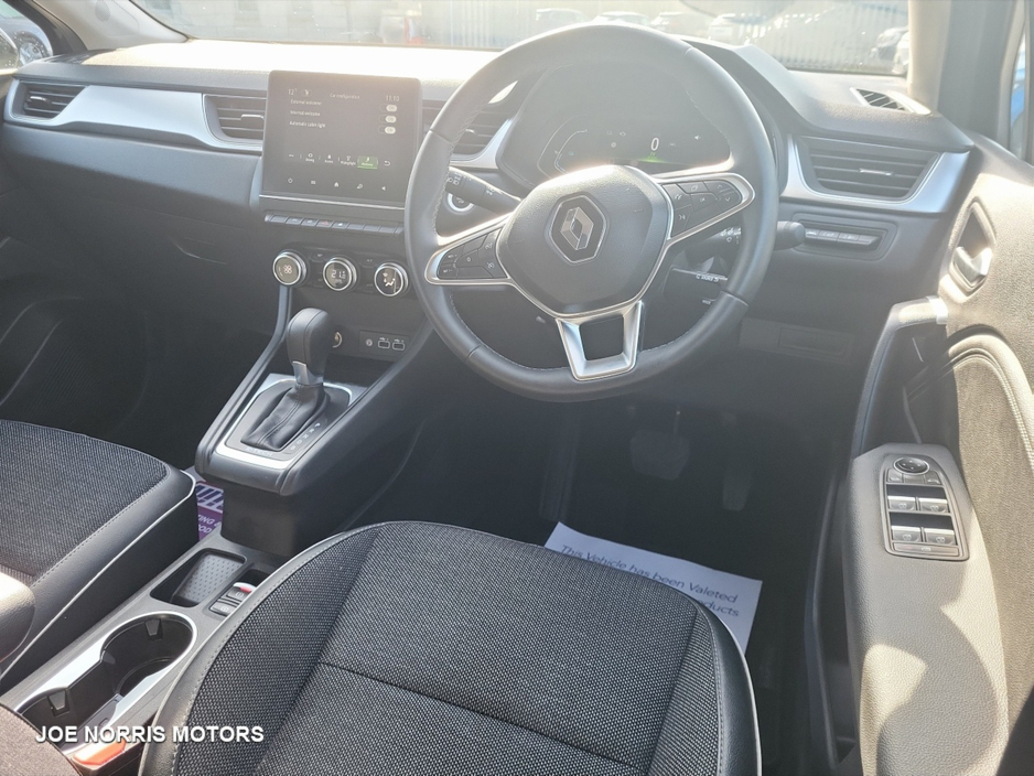 2023 Renault Captur - image 6