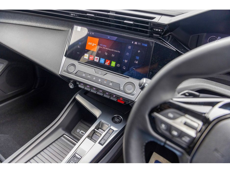 2026 Peugeot 308 - image 7