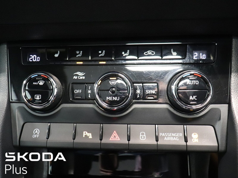 2023 Skoda Karoq - image 17