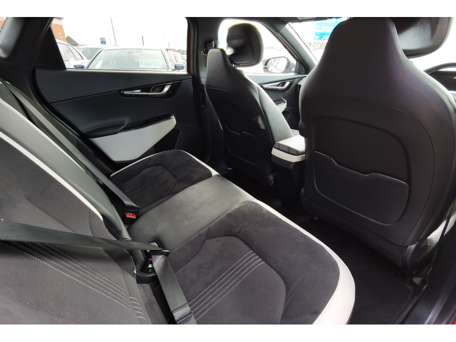 2023 Kia EV6 - image 11