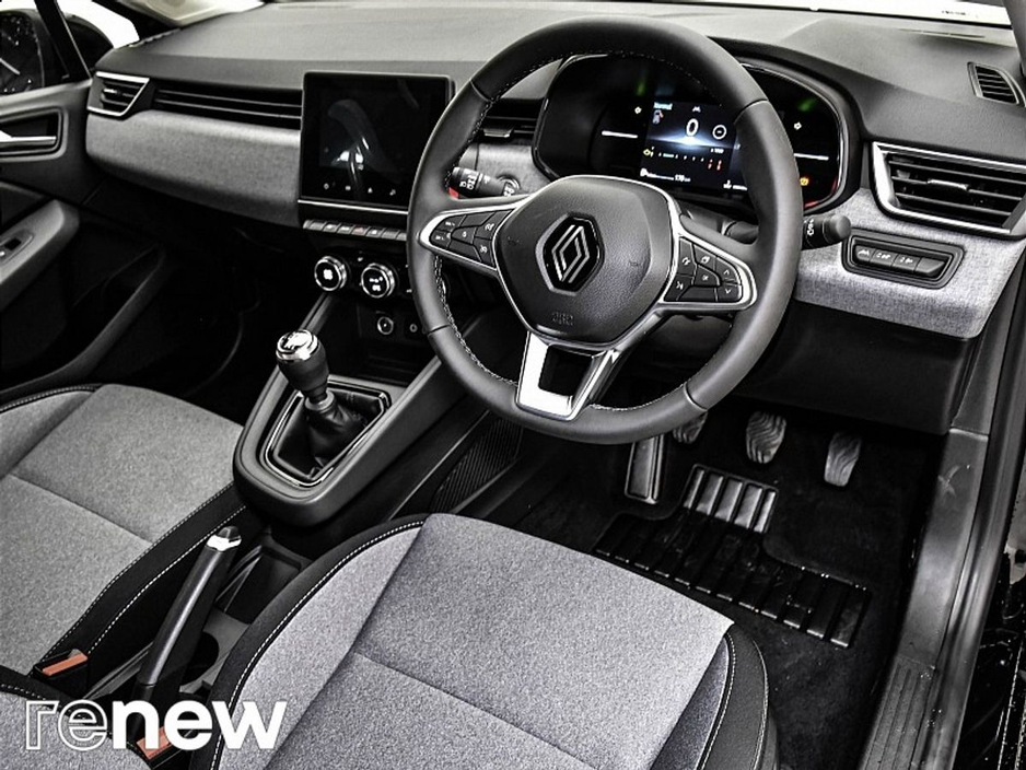 2025 Renault Clio - image 6