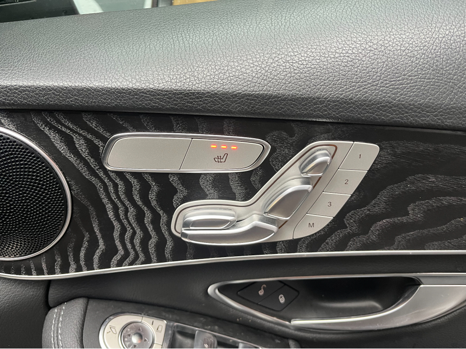 2020 Mercedes-Benz C Class €29950 2020 MERCEDES-BENZ C220D LAUREUS EDITION 2.0 AUTOMATIC / CRUISE CONTROL / REVERSE CAMERA / ELECTRIC MEMORY & HEATED SEATS / PADDLE SHIFTERS / APPLE CARPLAY AND MORE €29,950