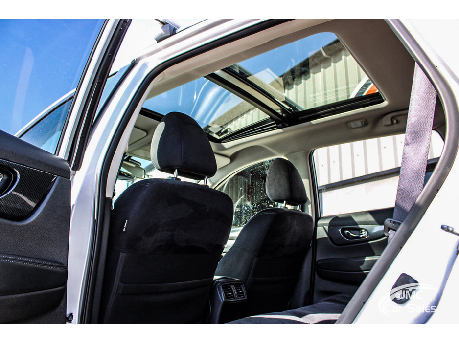 2017 Nissan X-Trail - image 24