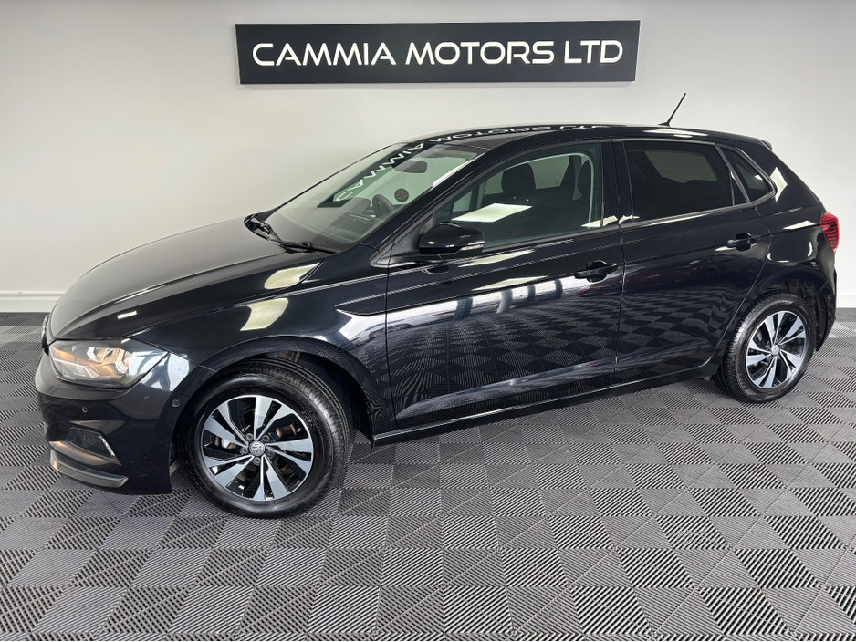 2018 Volkswagen Polo - image 2