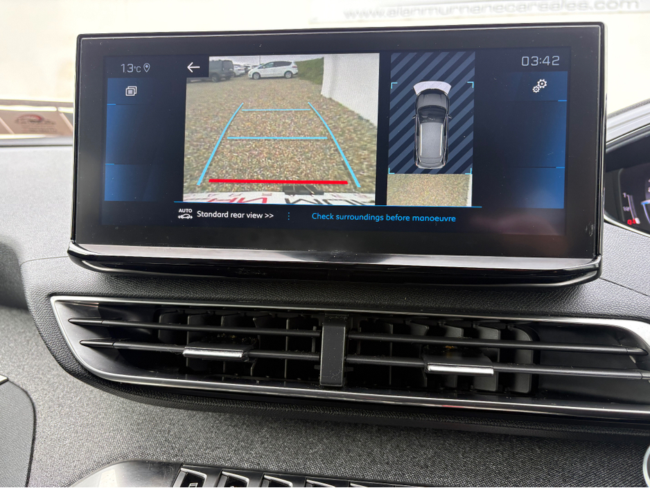 2021 Peugeot 3008 - image 22