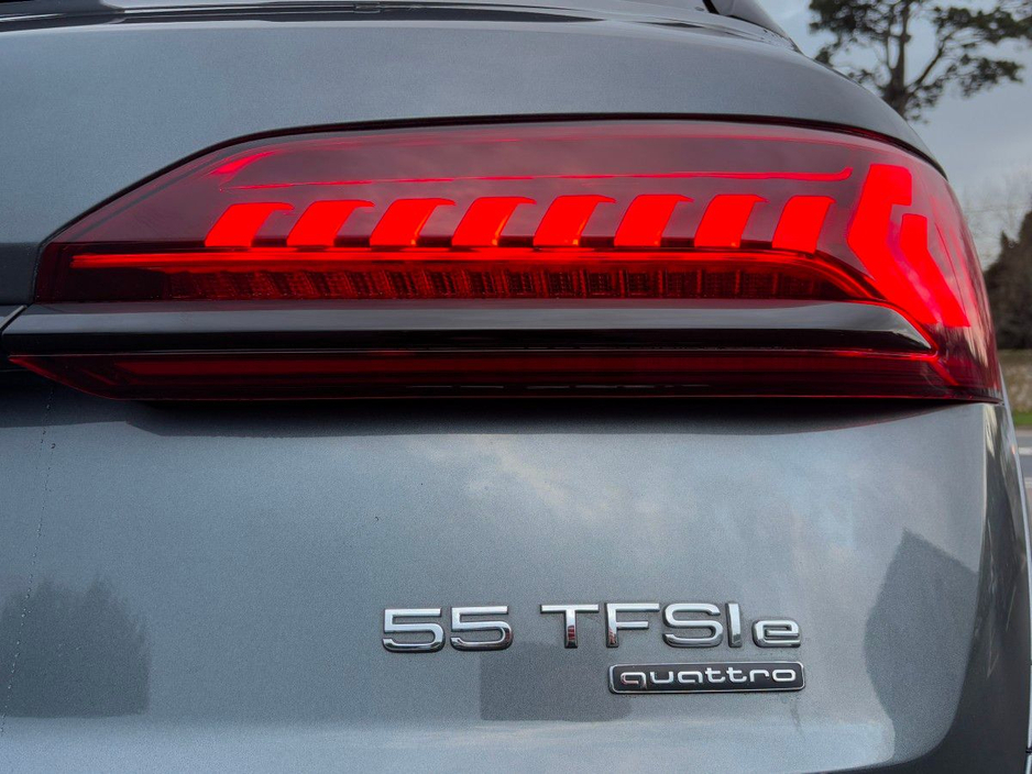 2022 Audi Q7 55 TFSIe S-LINE PHEV FACTORY ELECTRIC TOW BAR €59,995