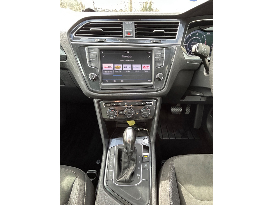 2017 Volkswagen Tiguan - image 17