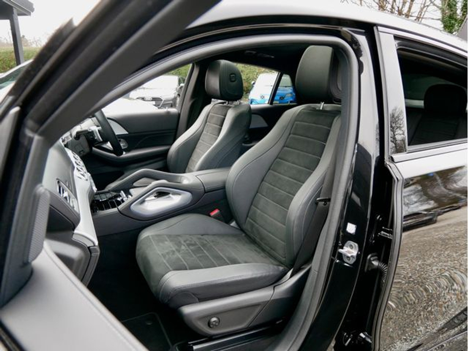 2025 Mercedes-Benz GLE Class - image 16