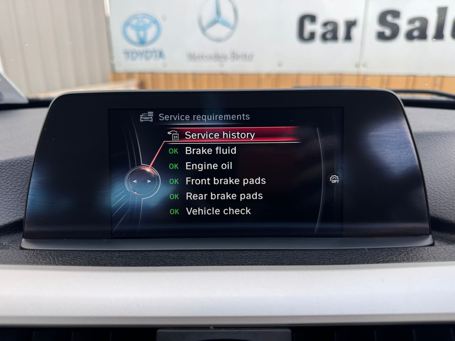 2015 BMW 3 Series - image 25