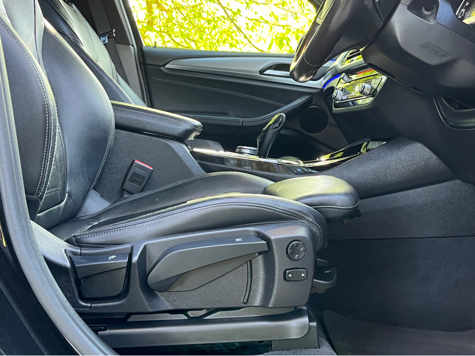 2019 BMW X5 - image 8