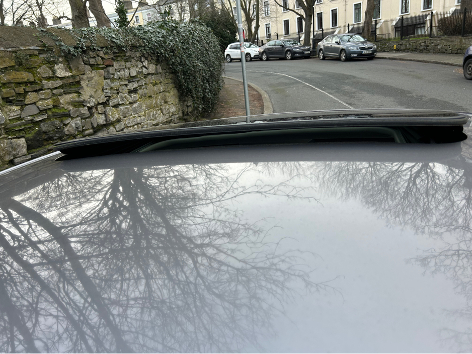 2016 Renault Fluence - image 12