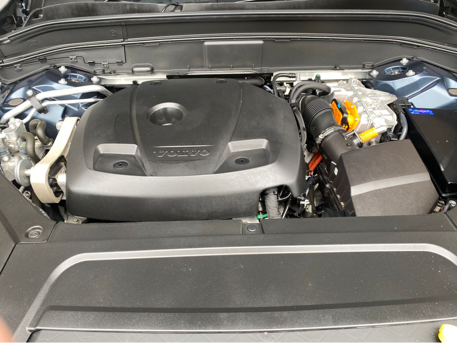 2023 Volvo XC90 - image 30